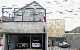Urbanview Hotel Syariah Artamara Tegal by RedDoorz